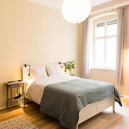 Central And Stylish Apartment Вена Экстерьер фото