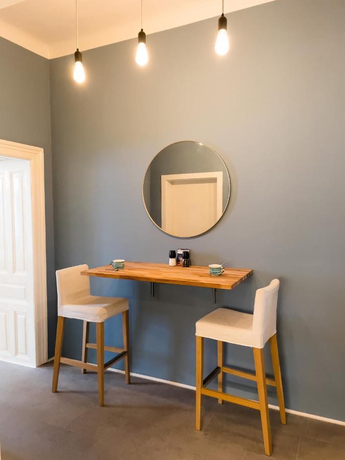Central And Stylish Apartment Вена Экстерьер фото
